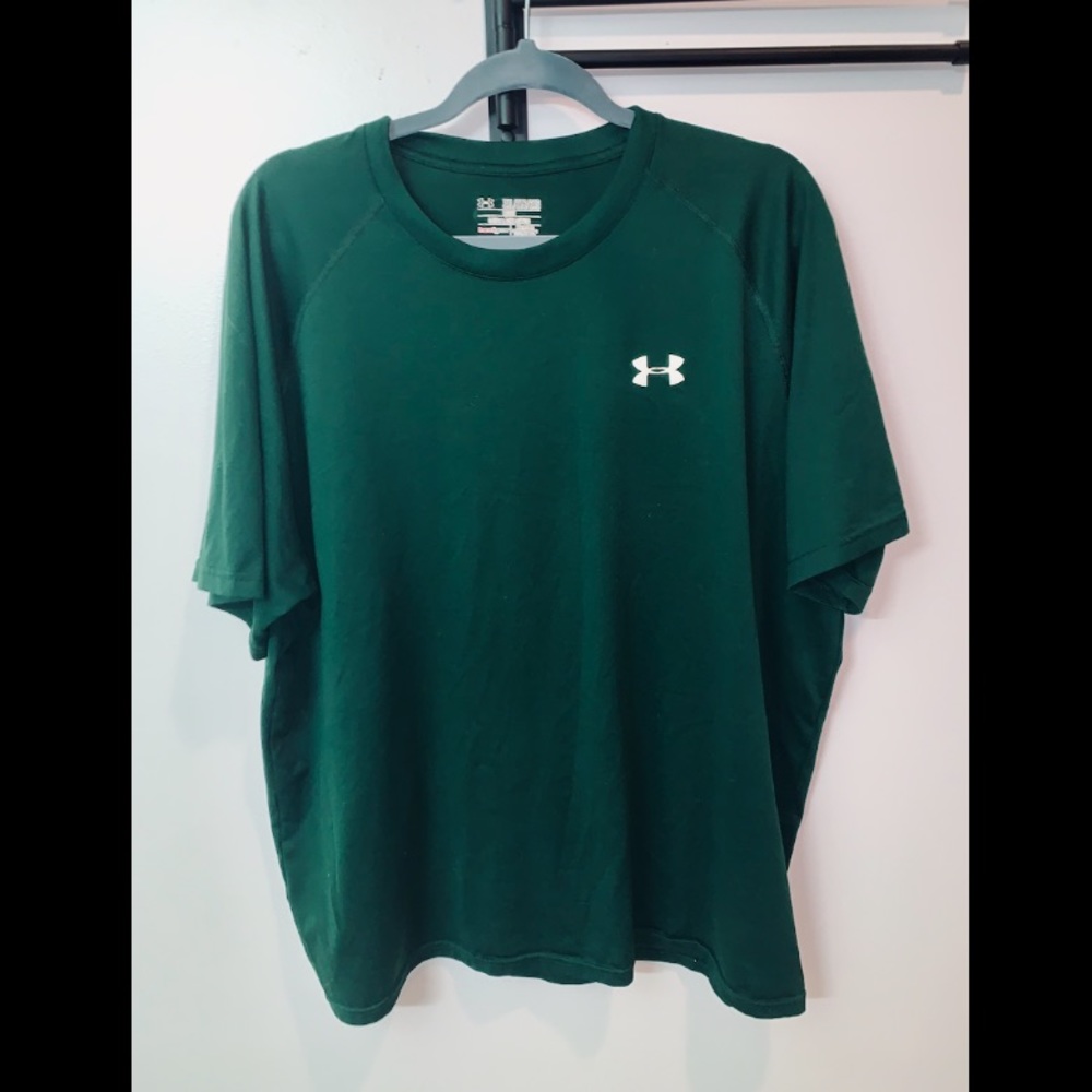 Under armour t shit